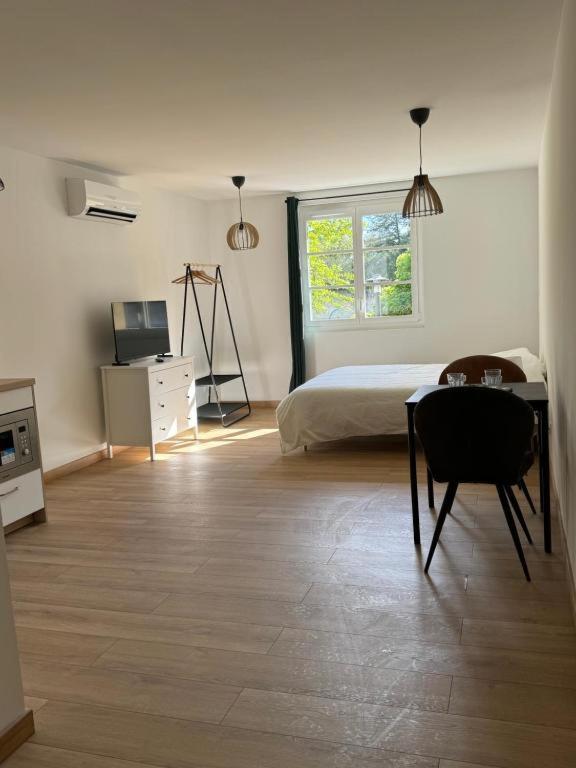 Comme A La Maison 克雷斯 外观 照片