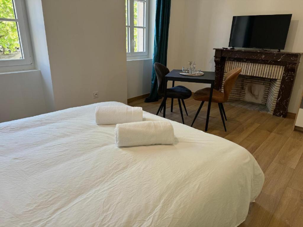 Comme A La Maison 克雷斯 外观 照片